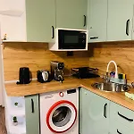 за гости