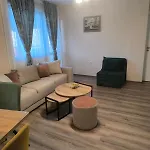 за гости